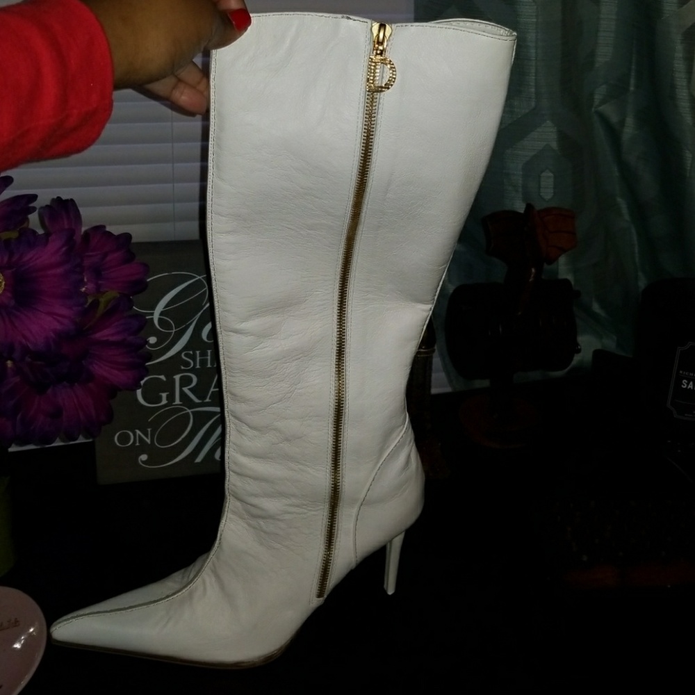 White Pointed Toe Boots