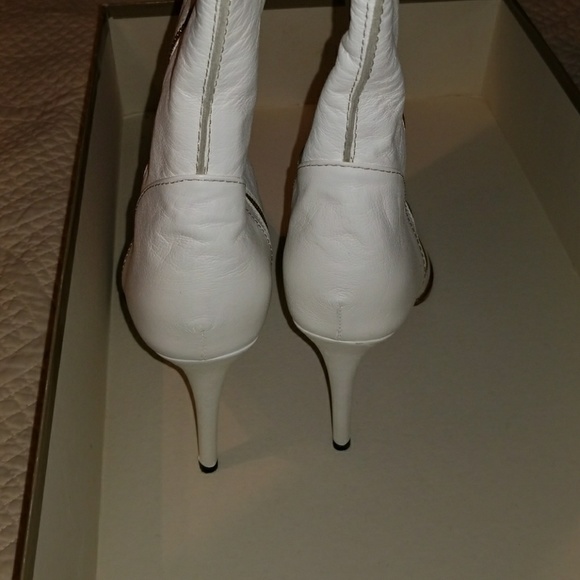 White Pointed Toe Boots - Picture 5 of 6
