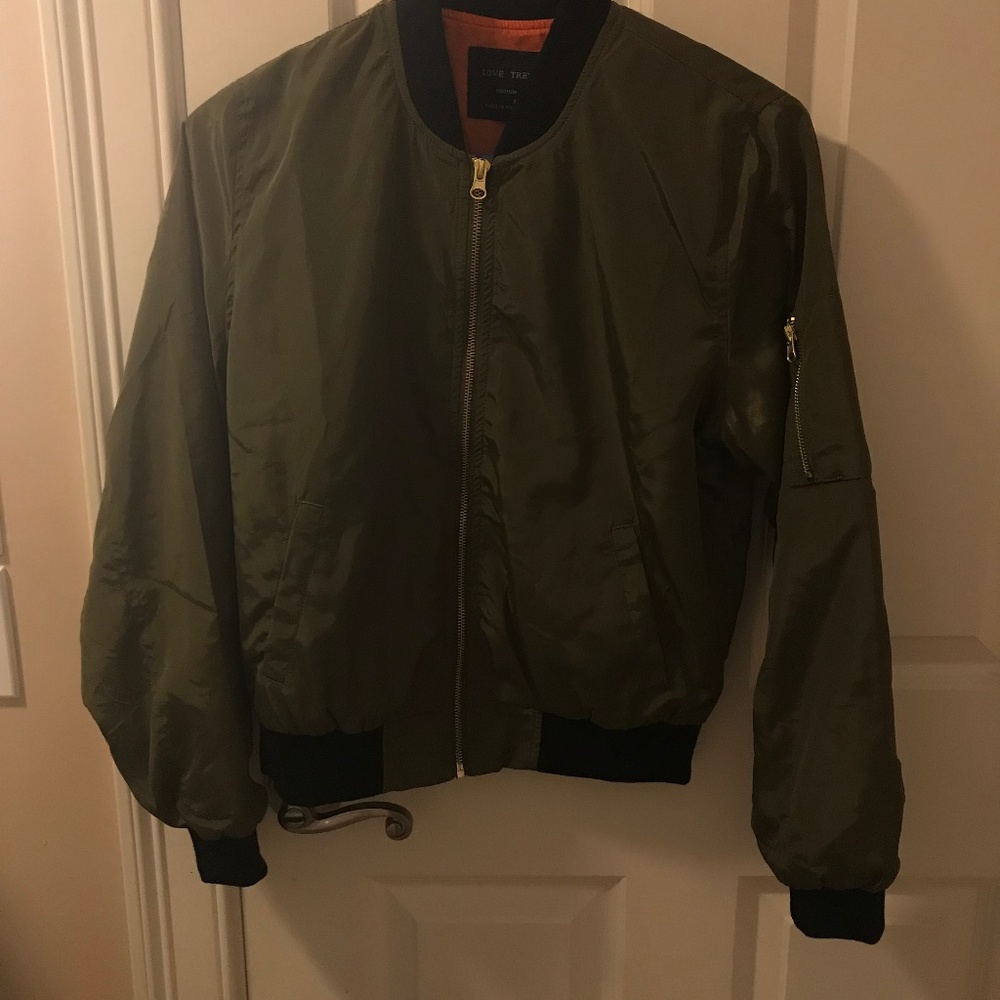 SOLD!! ⚠️NWT Forever 21 Olive Green Bomber Jacket
