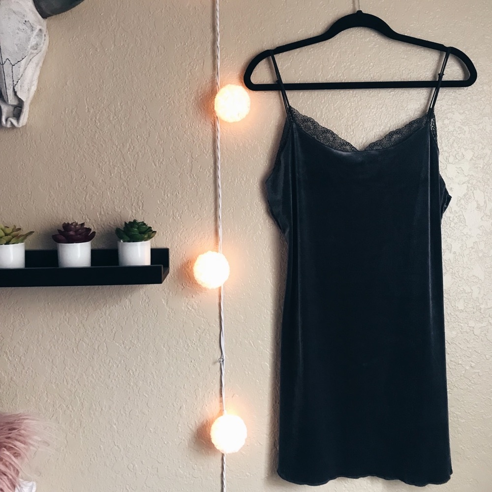 FREE PEOPLE YASMINE VELVET SLIP DRESS