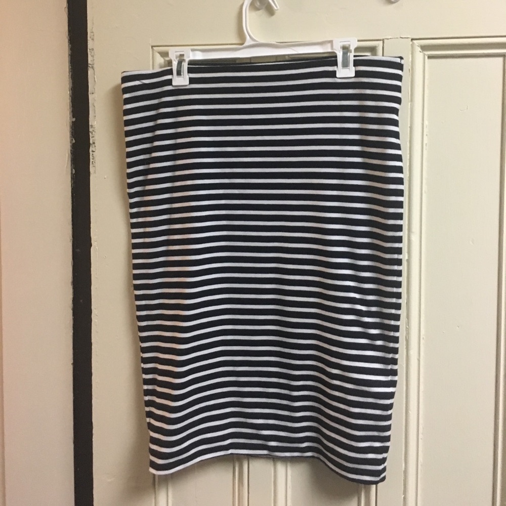 ⚠️striped pencil skirt⚠️