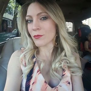 Meet your Posher, Evelyn