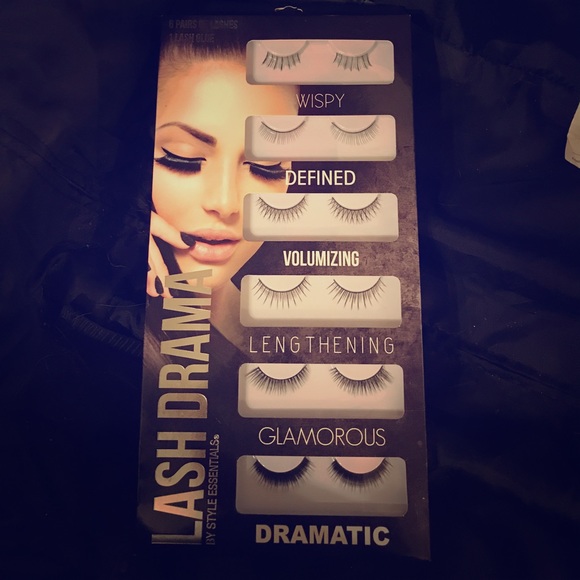 6 Striking Professional False Eyelashes w/ Glue - Picture 1 of 1