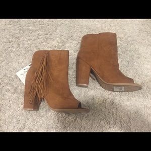 Dolce vita peep toe fringe cognac bootie size 8