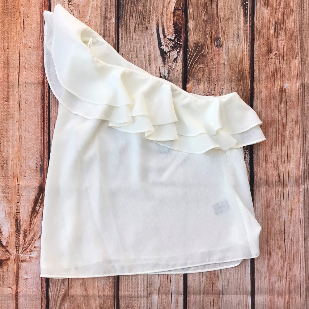 Apt. 9 one shoulder blouse sz Large NWT!!!