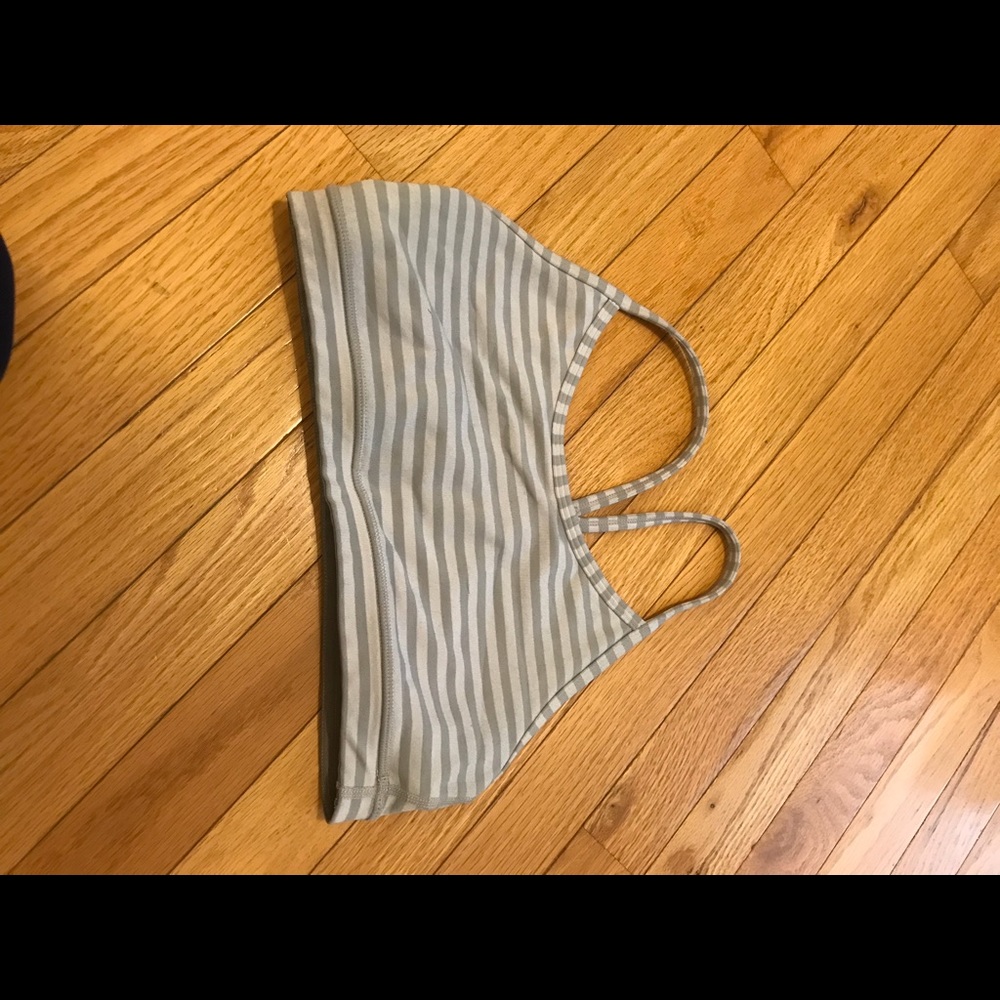 Lulu lemon sports bra
