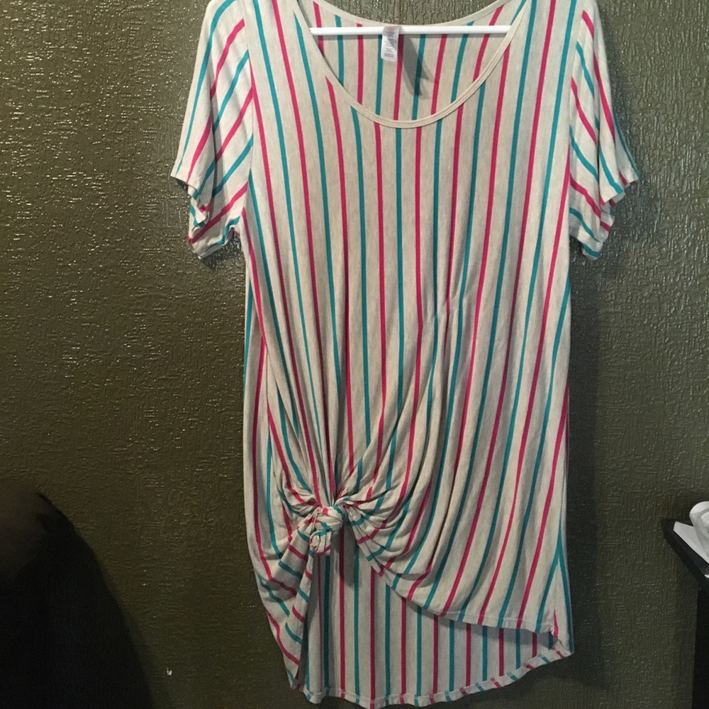 Lularoe classic top