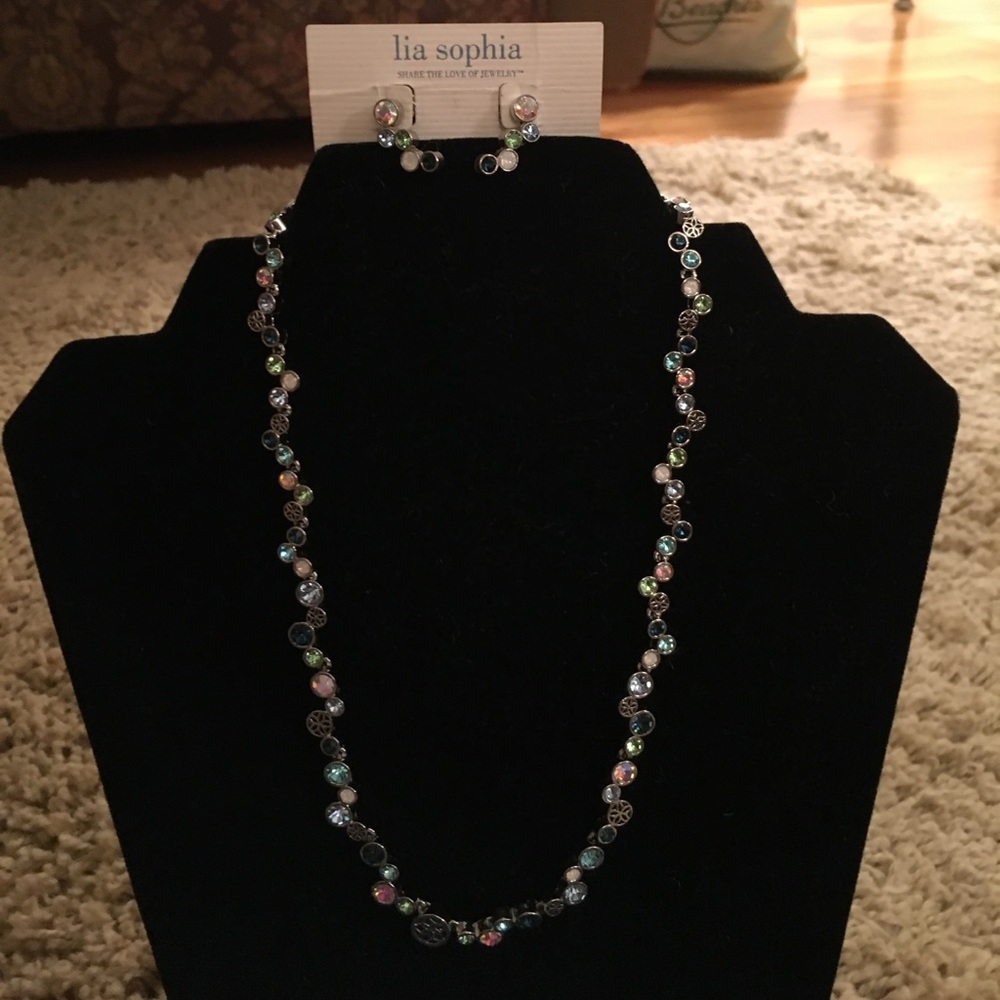 Lia Sophia necklace and earring set