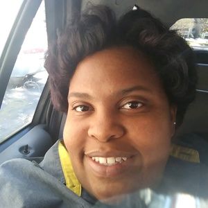 Meet your Posher, Alicia