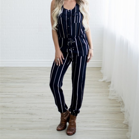 Striped Pocket Romper - Picture 4 of 5
