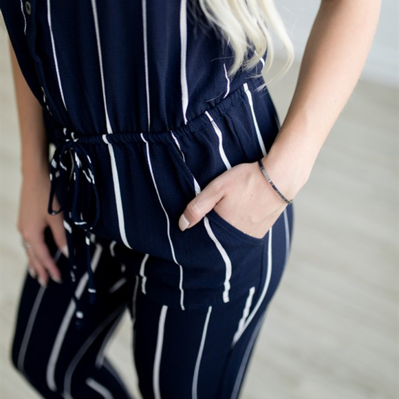 Striped Pocket Romper - Picture 5 of 5