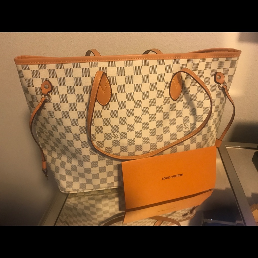 I am selling because I just never carry it!