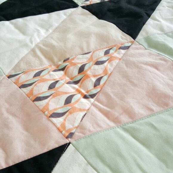 Handmade baby quilt from Etsy - Picture 5 of 5