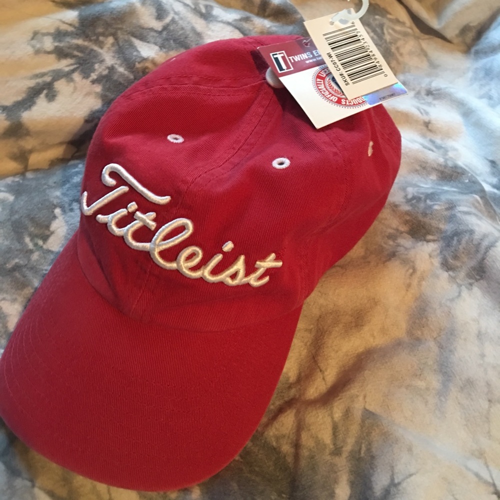 Brand new hat- Titleist