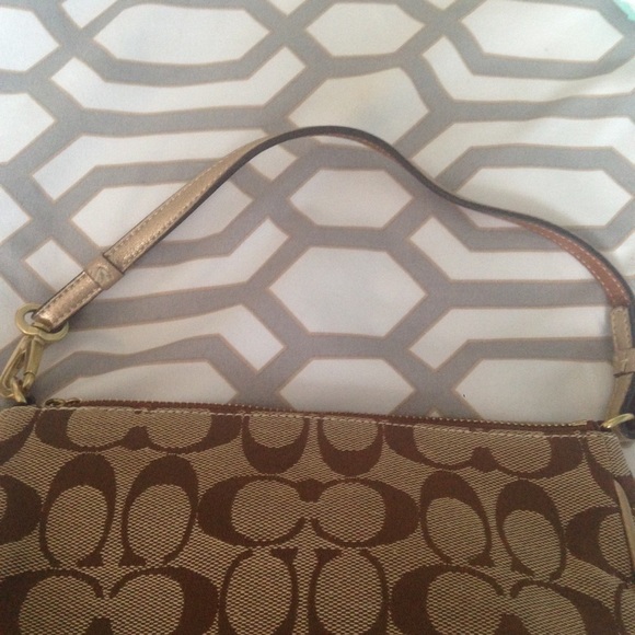 Coach Handbag - Picture 2 of 4