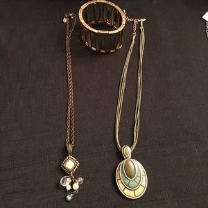 Lia Sophia jewelry set