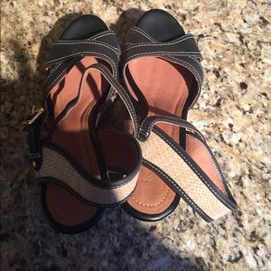 NWOT Authentic brand new Clark  indigo wedges