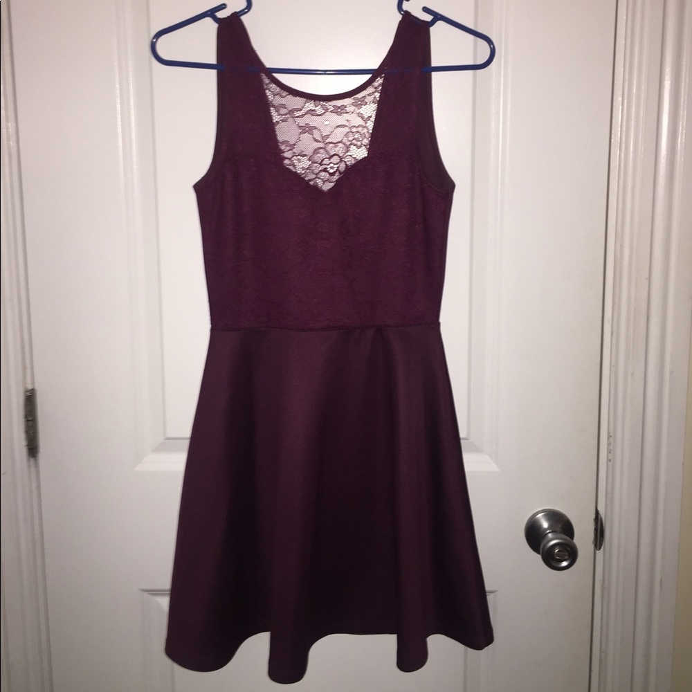 Beautiful purple dress with low back & lace detail