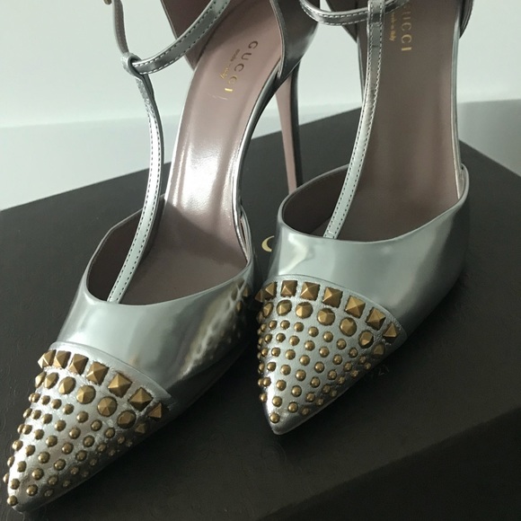 Shoes - Picture 2 of 4