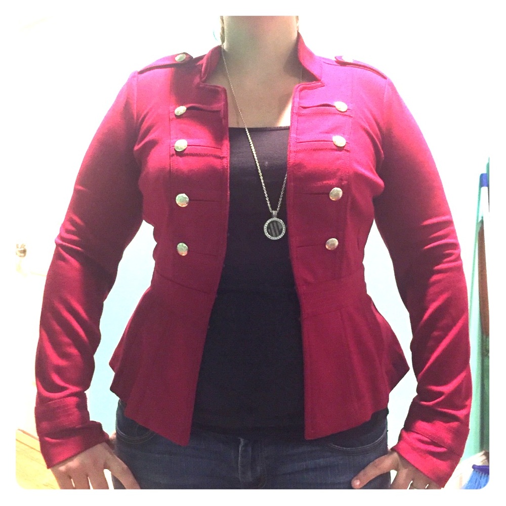 Beautiful White House black market jacket