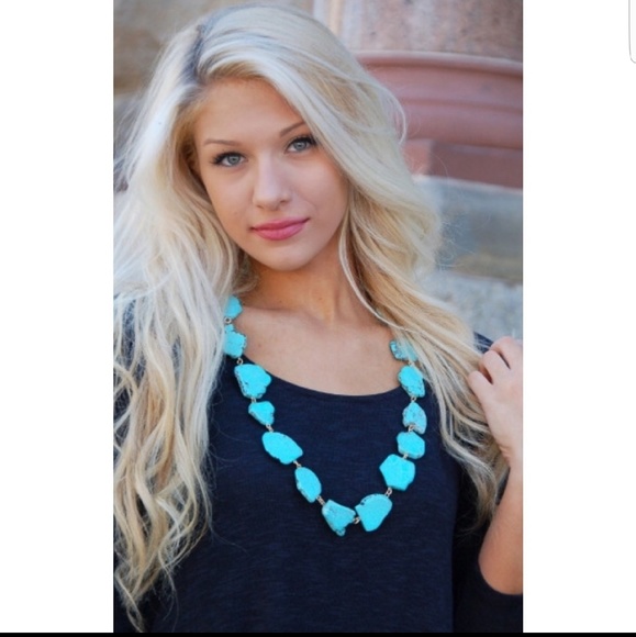 Turquoise  Marble rivulet necklace - Picture 3 of 3