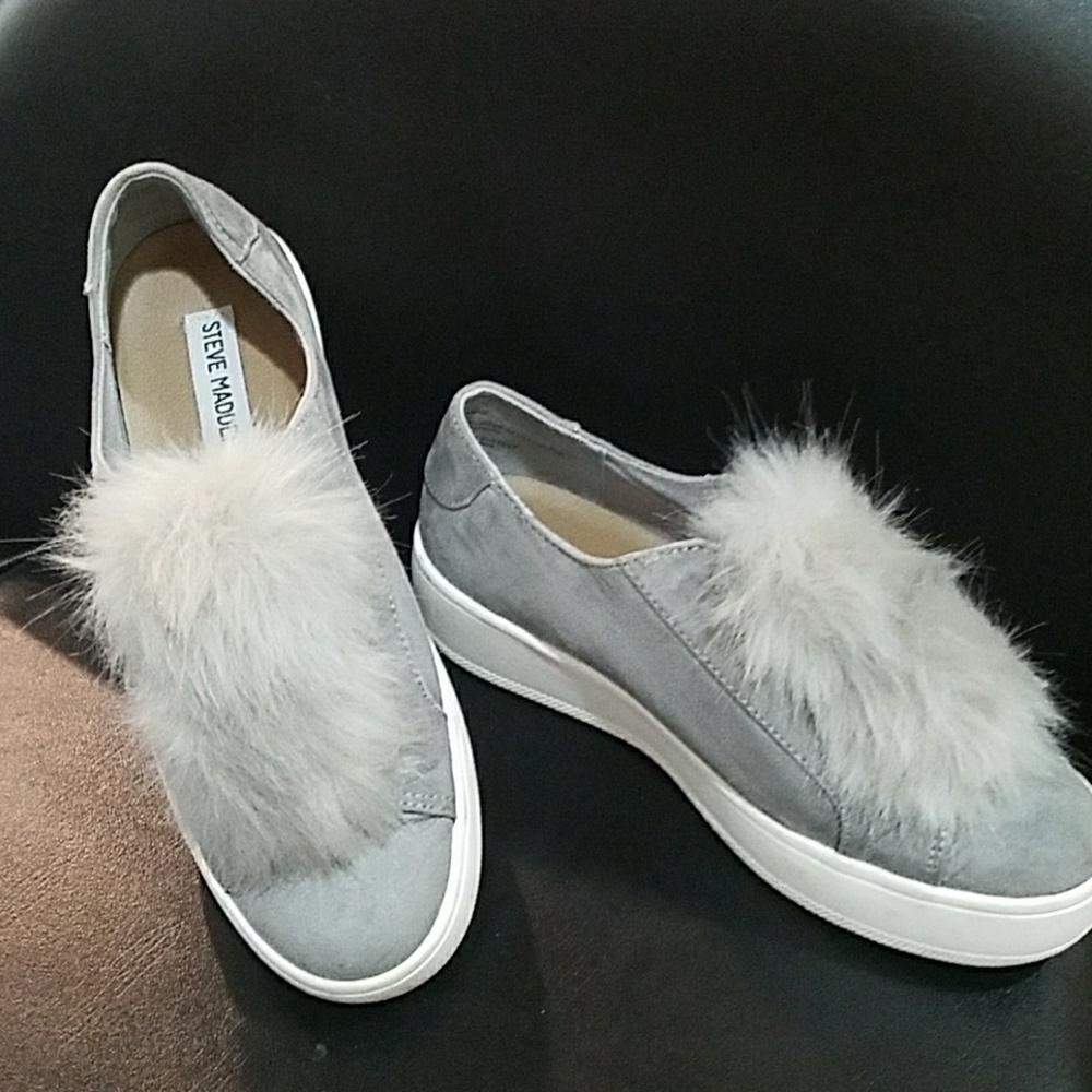 SOft Pom pom  Loafers