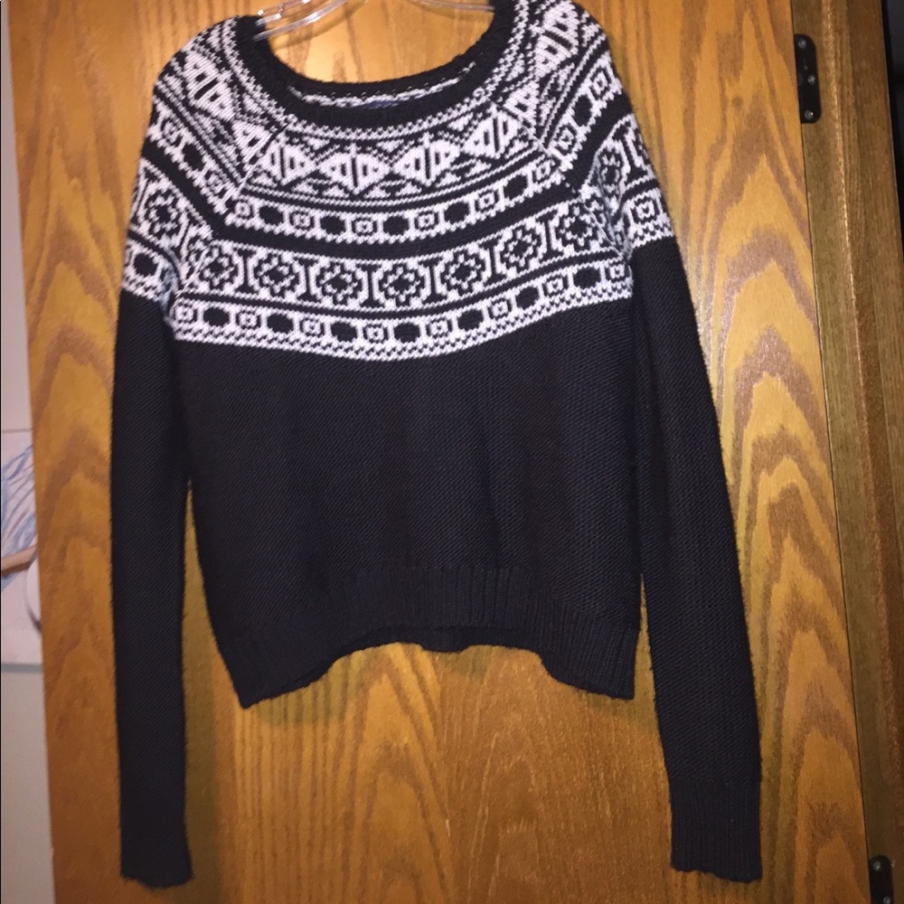 Black and White heavy sweater