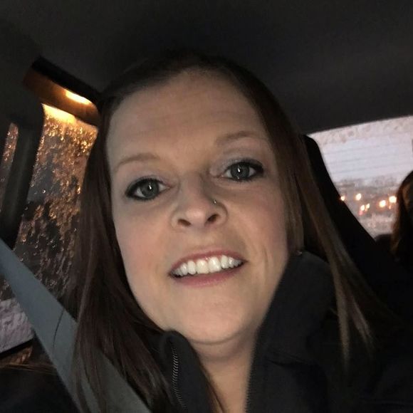 Meet your Posher, Lori - Picture 1 of 1