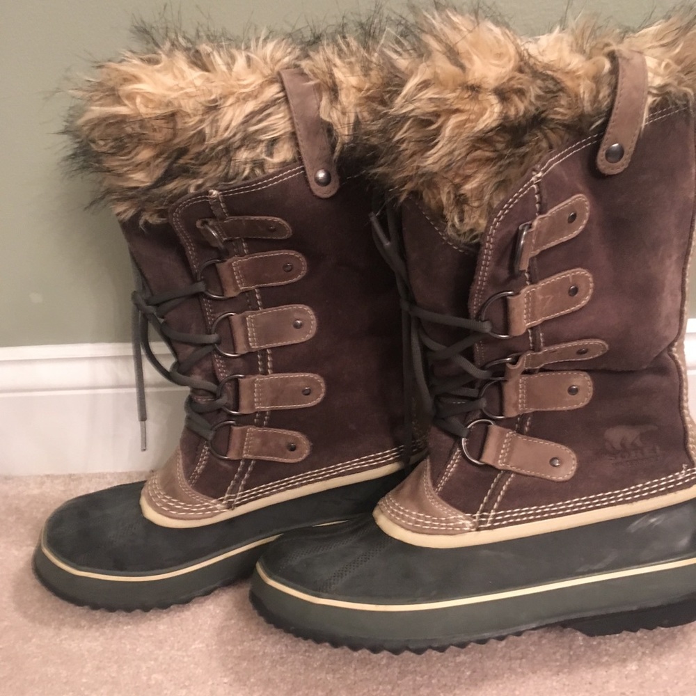Women’s SOREL “Joan of Arctic” size 10 boots