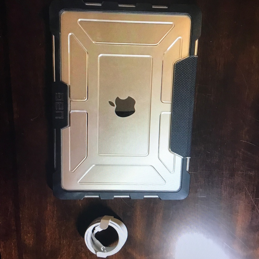 2015 MacBook 512 gb