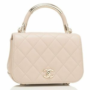 NEW! ❤CHANEL❤ LIMITED Carry Chic Lambskin Flap Bag