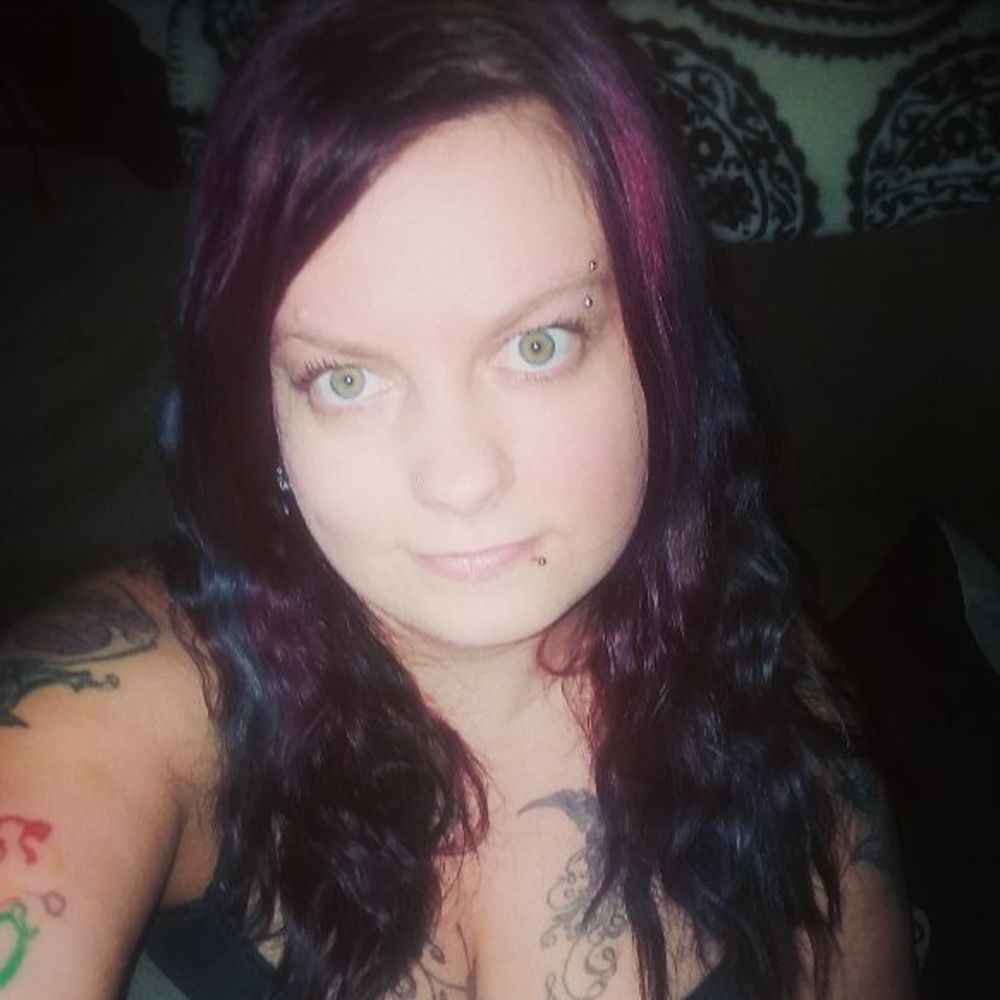 Meet your Posher, Niki