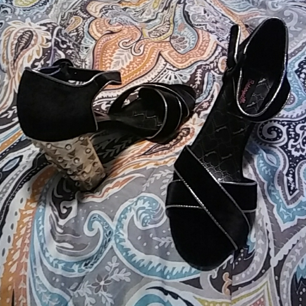 Classy ladies!😍😍😍