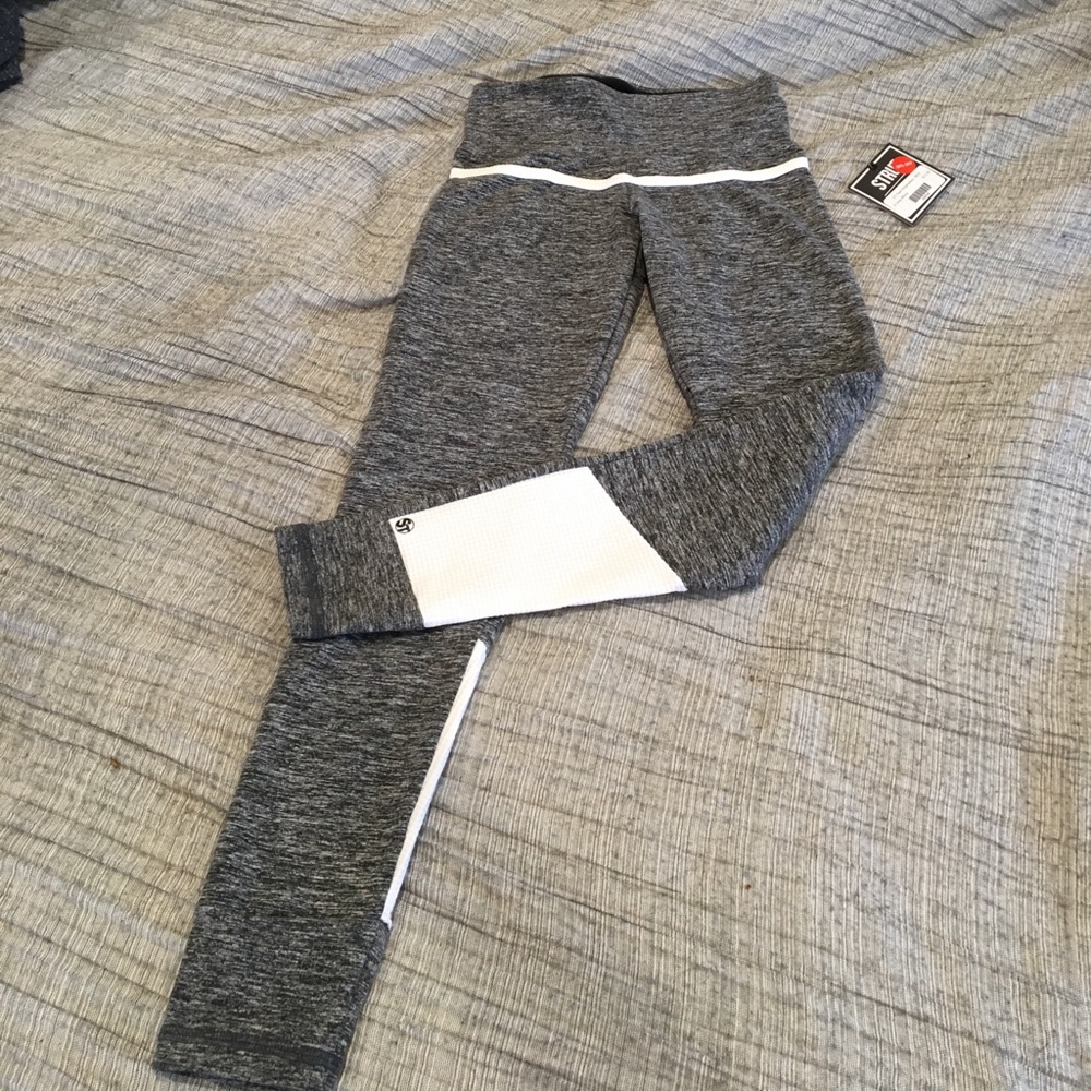 New with tags yoga pants