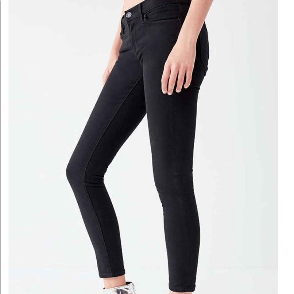 BDG 27W twig mid rise - black