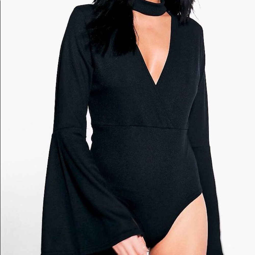 Boohoo wrap style body suit with built in chocker!