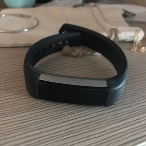 Used Fitbit Alta - 80% new!!!