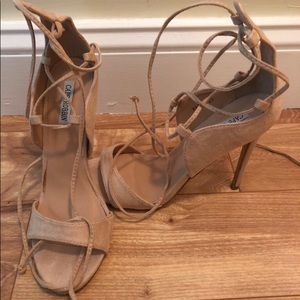 Cape Robbin nude thin heel