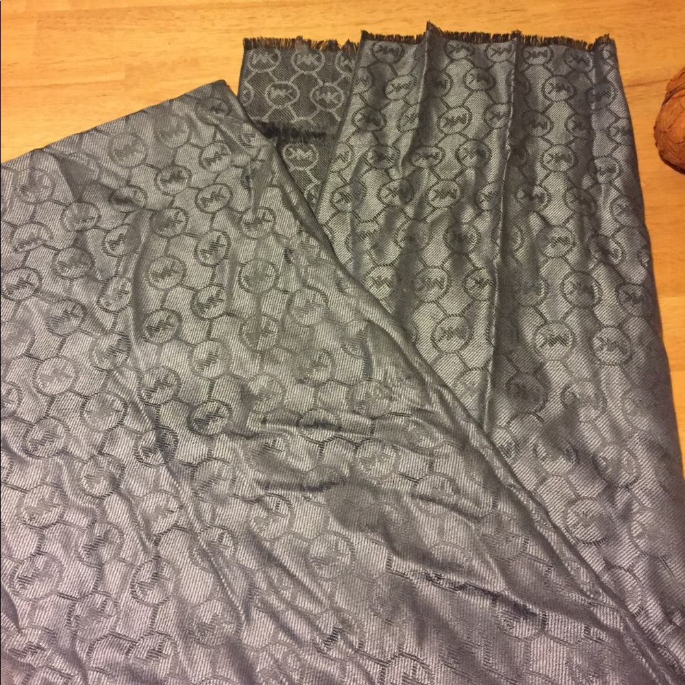 Authentic Michael Kors scarf
