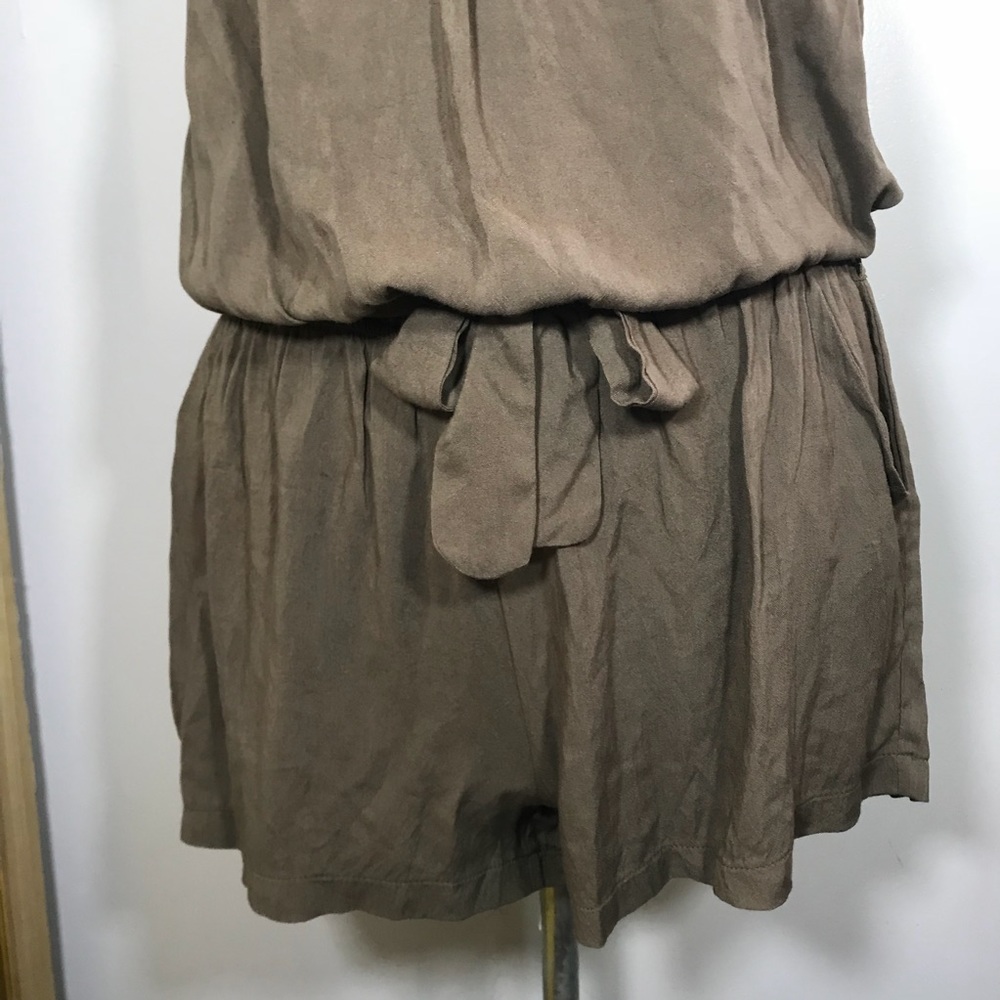 💥 Military Green Tube Romper - Picture 3 of 4