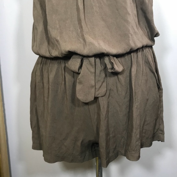 💥 Military Green Tube Romper - Picture 3 of 4