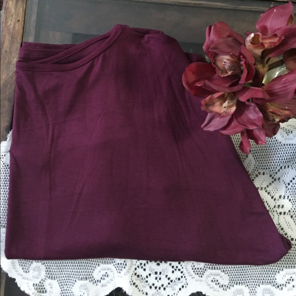 Off the shoulder long sleeve top🍒 - Picture 4 of 5