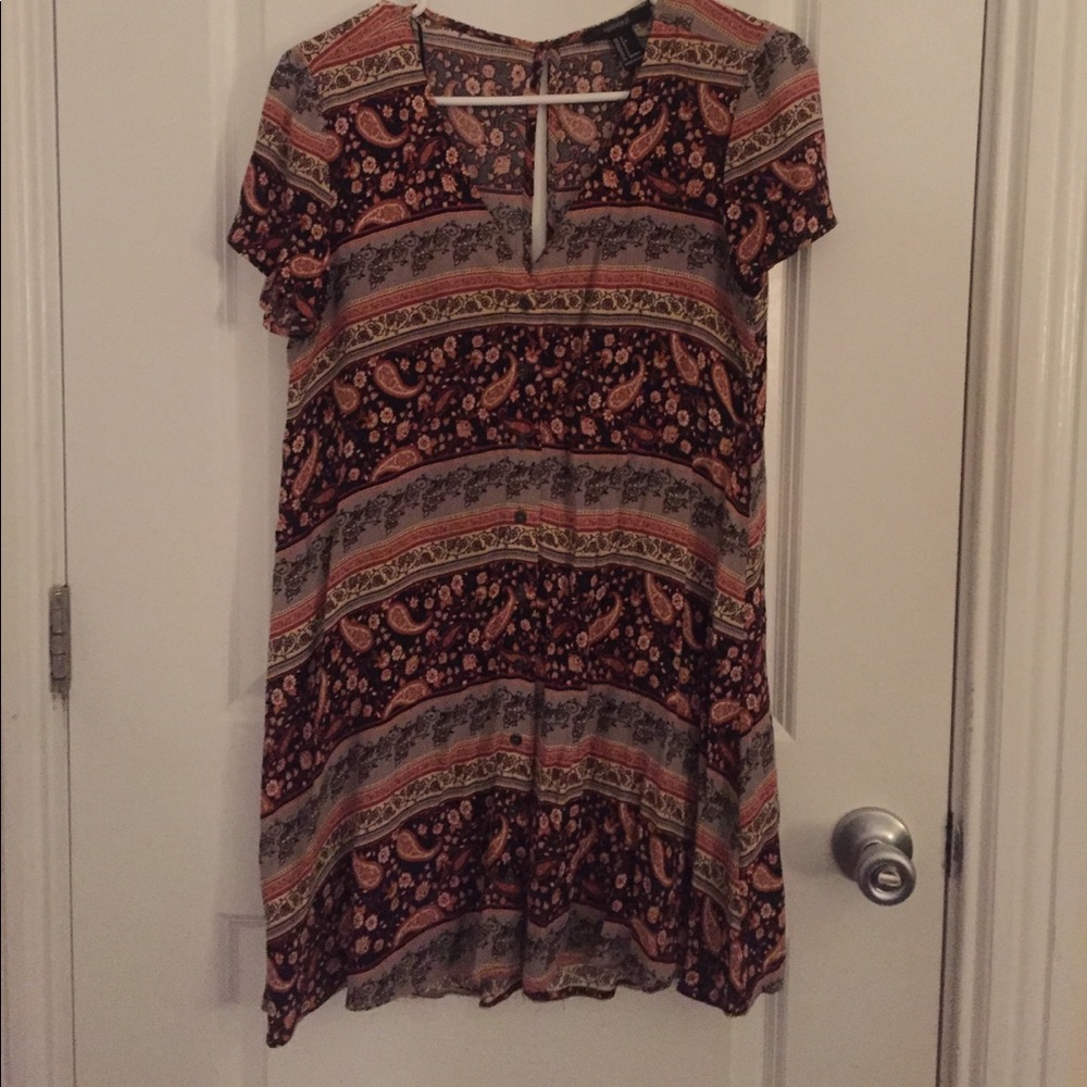 Flowy patterned dress