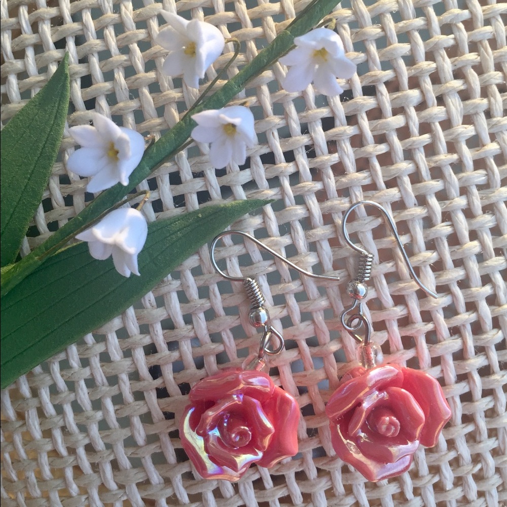 🌹Perl Roses Earrings 🌹