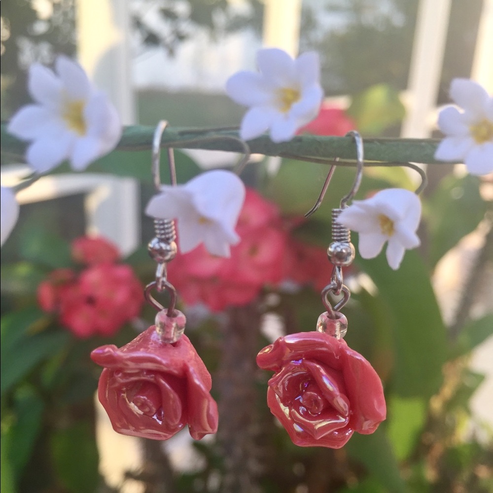 🌹Perl Roses Earrings 🌹 - Picture 3 of 4