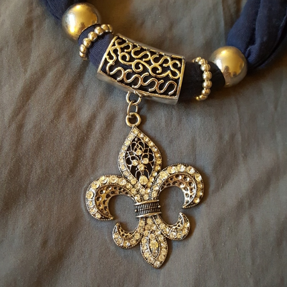 Fleur De Lis Decorative Scarf