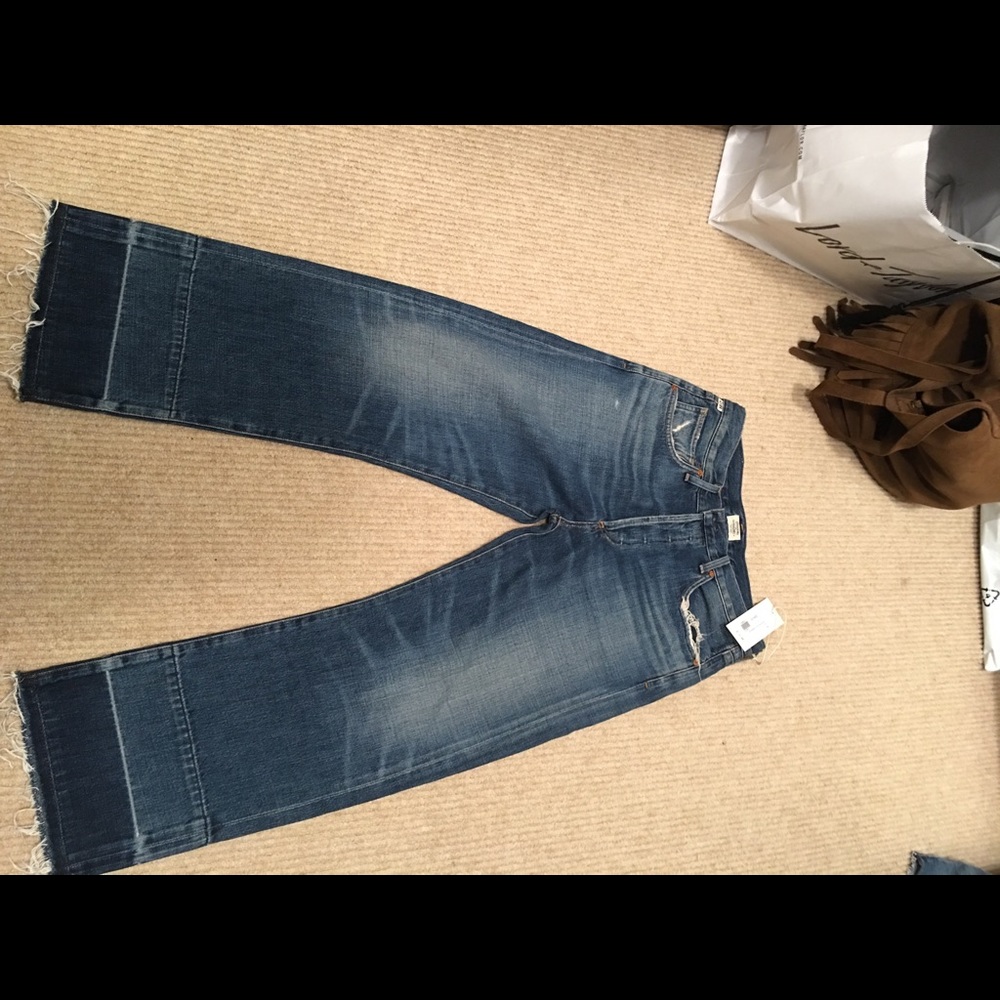 Citizens Cora crop NWT 26