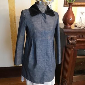 Silk jacket size 40 with velvet collar.