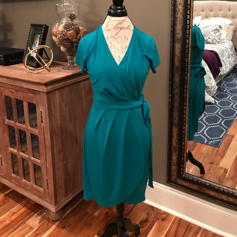 💚💚Emerald Banana Republic Wrap Dress