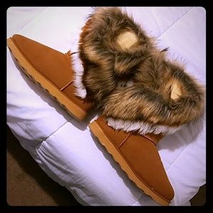 NWOT Imitation Ugg. "OGC"